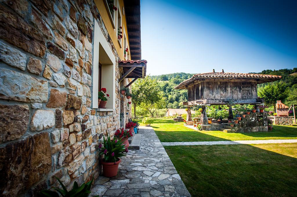 Casa De Aldea Riosol Guest House กังกัส เด โอนิส ภายนอก รูปภาพ