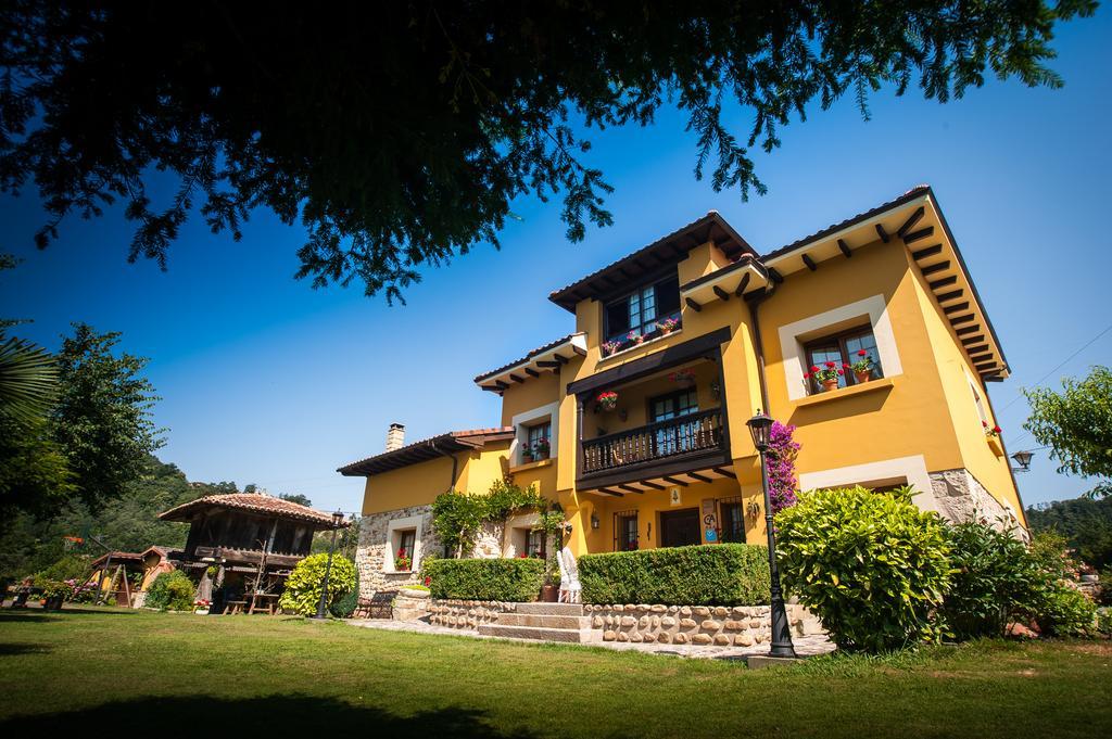 Casa De Aldea Riosol Guest House กังกัส เด โอนิส ภายนอก รูปภาพ