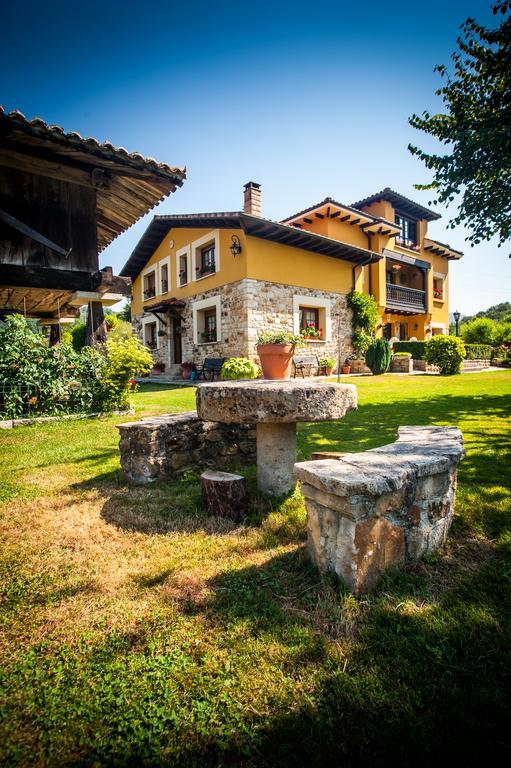 Casa De Aldea Riosol Guest House กังกัส เด โอนิส ภายนอก รูปภาพ