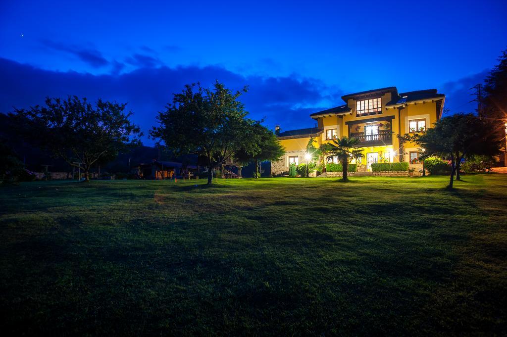 Casa De Aldea Riosol Guest House กังกัส เด โอนิส ภายนอก รูปภาพ