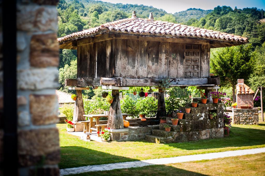 Casa De Aldea Riosol Guest House กังกัส เด โอนิส ภายนอก รูปภาพ