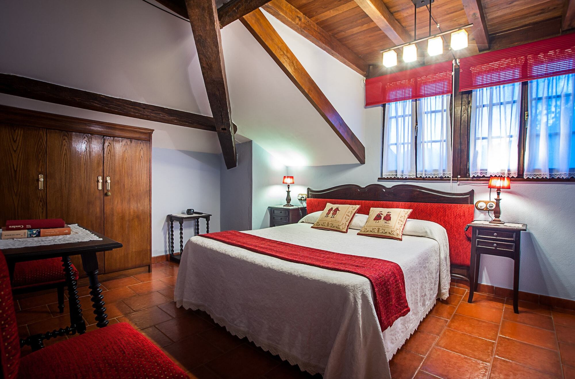 Casa De Aldea Riosol Guest House กังกัส เด โอนิส ภายนอก รูปภาพ